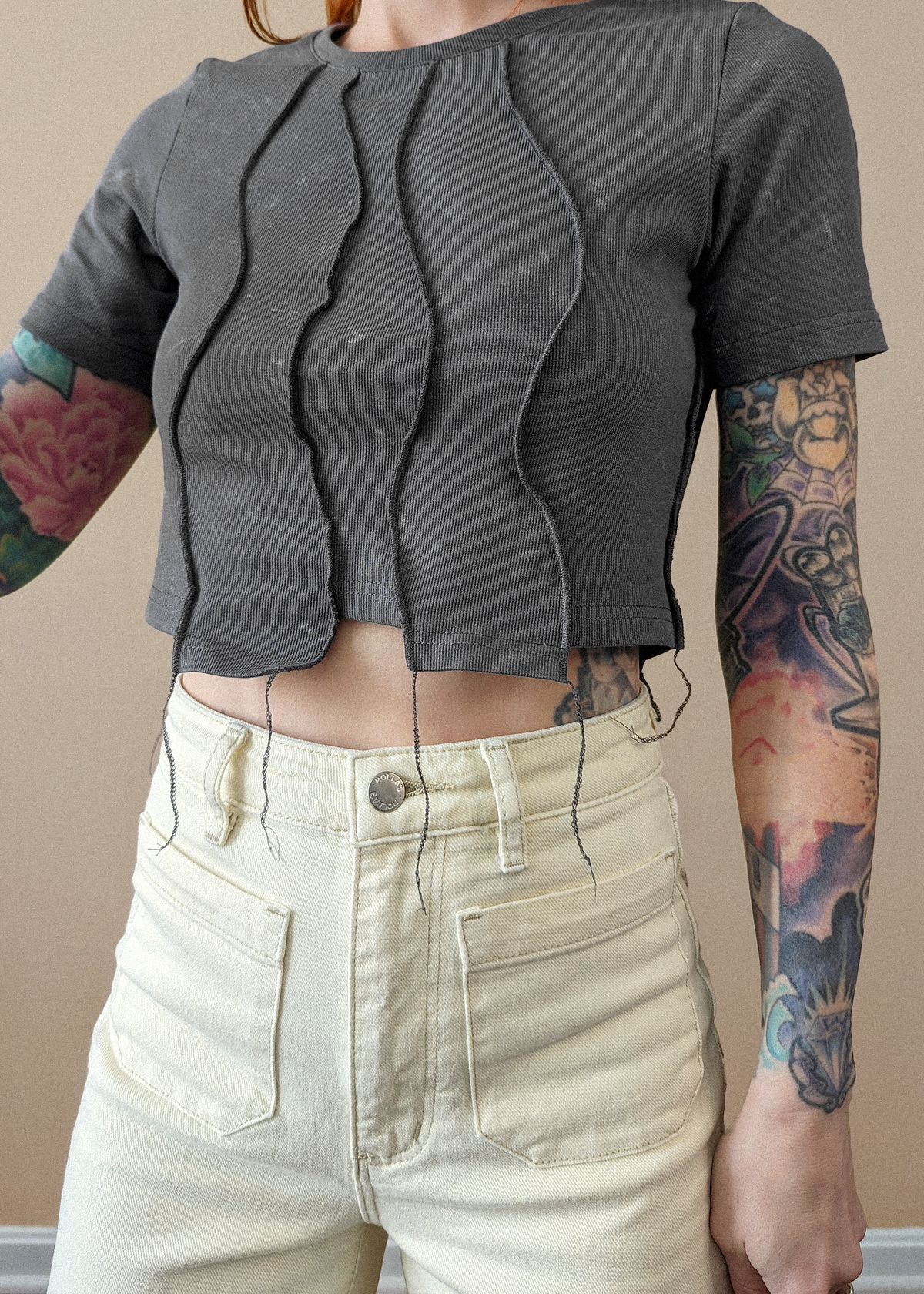 Rolla's Jeans Buttercream Ivory Sailor Jean with a high rise waist, patch front pockets, and wide, cropped ankle length leg