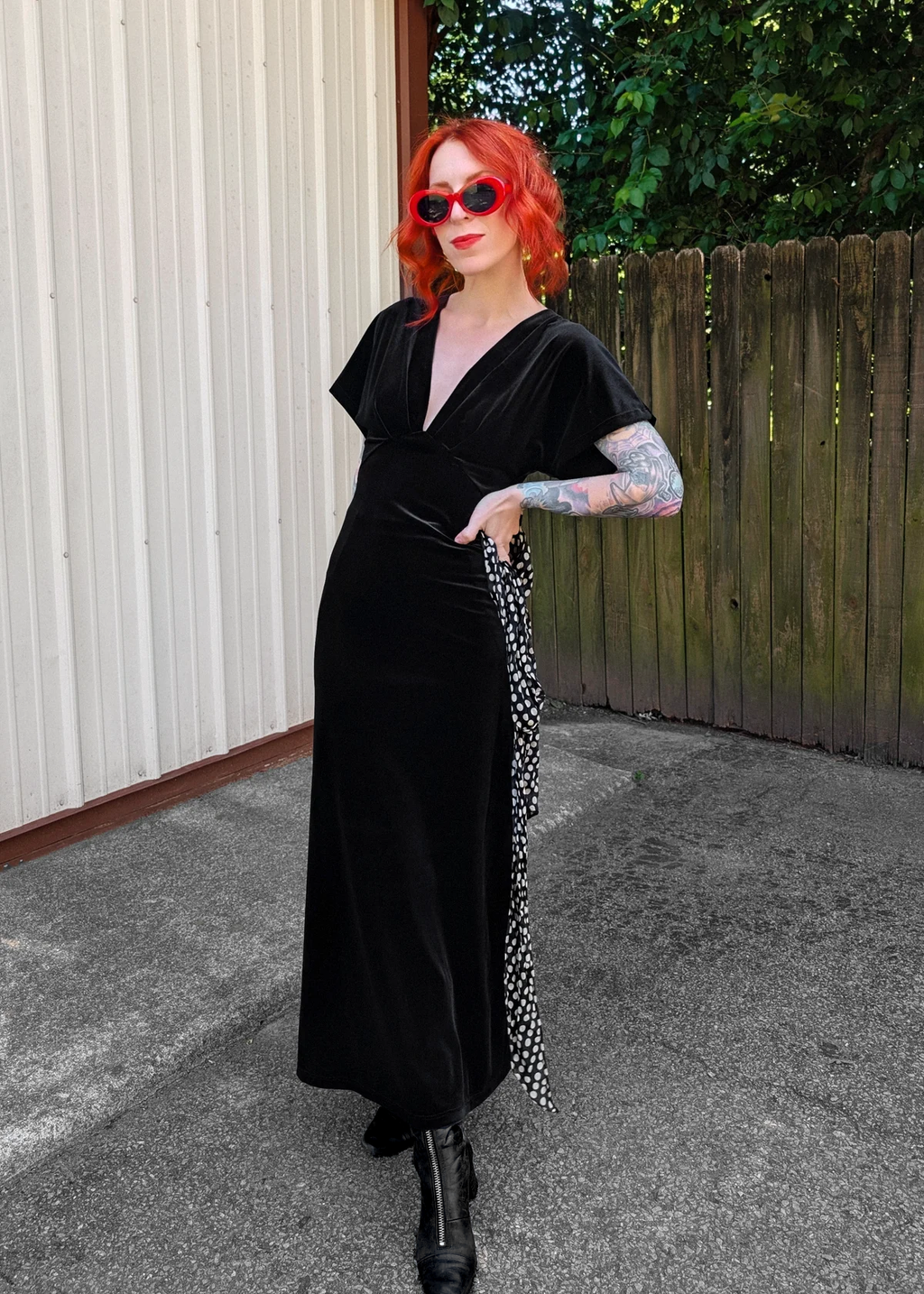 black red velvet dress Batwing 90s inspired Stretch Short Sleeve Midi Maxi by Glamorous – Black Salt Floor length SCH007854_PAT_L Color:Navy Blue as Pics A Line Strapless Satin