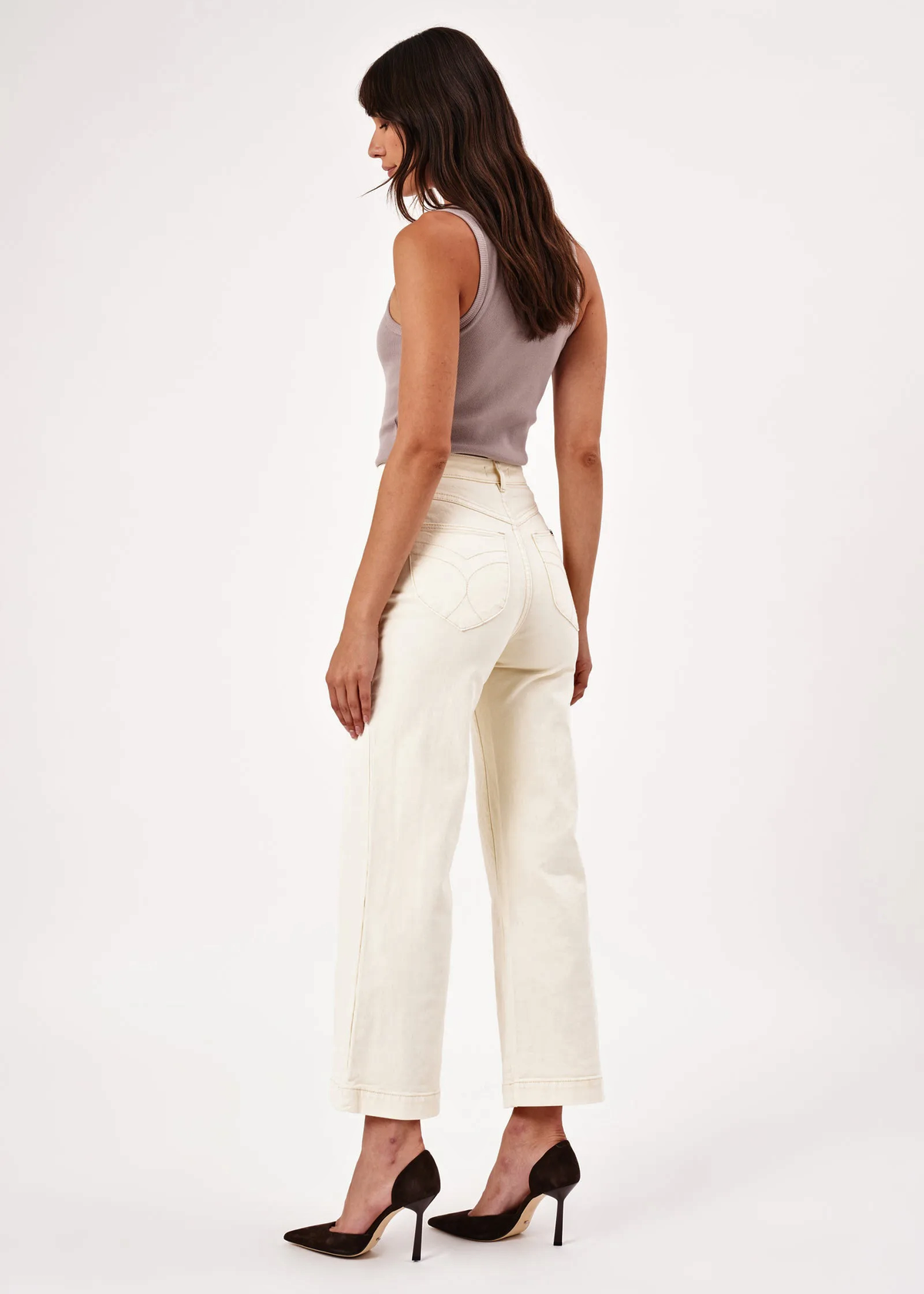 Rolla's Jeans Buttercream Ivory Sailor Jean with a high rise waist, patch front pockets, and wide, cropped ankle length leg