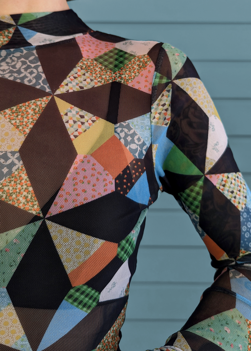 Star Quilt Mesh Mock Neck Top