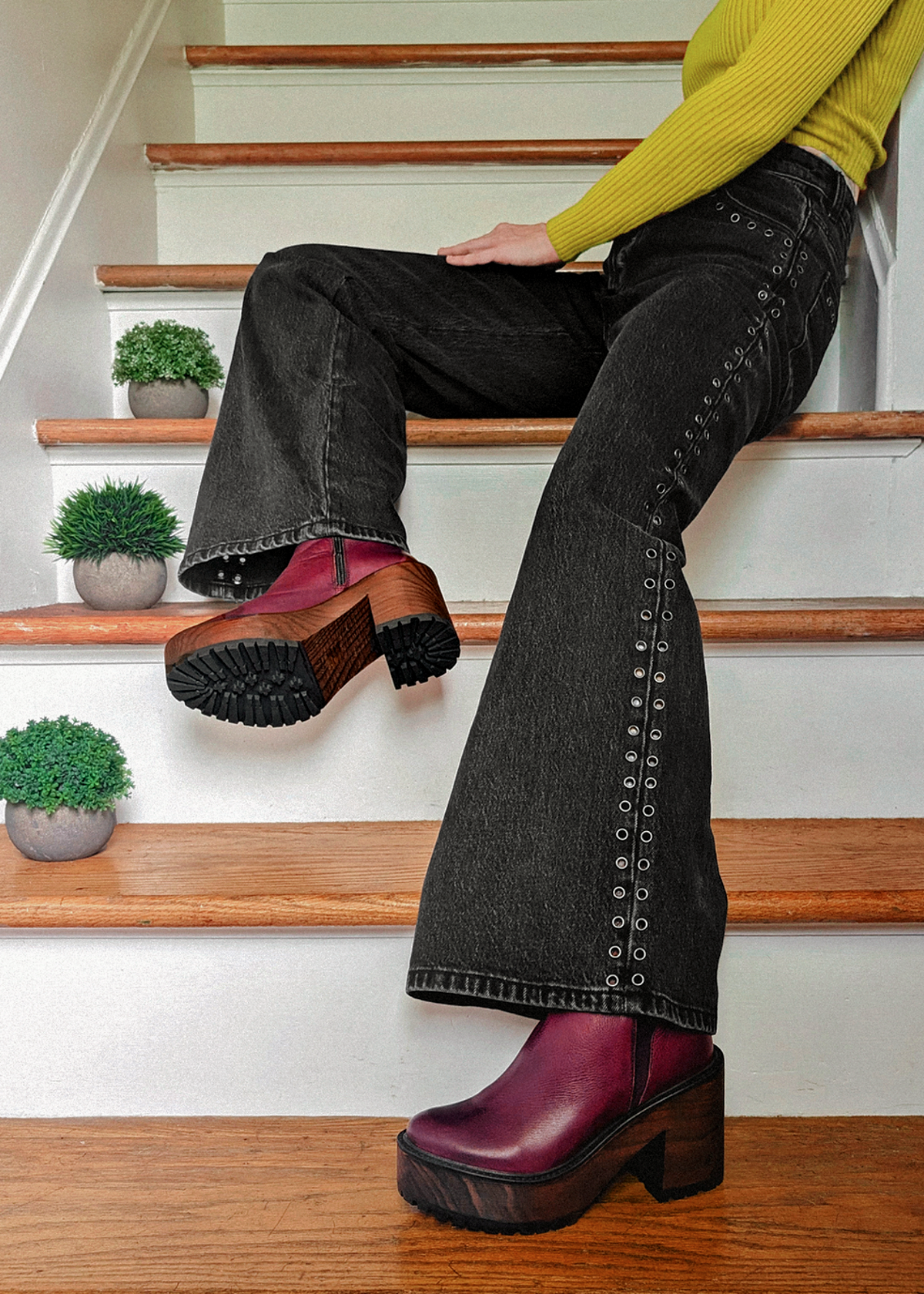 Black Sand Eyelet Sailor Scoop Jean <br> <i> ankle length </i>