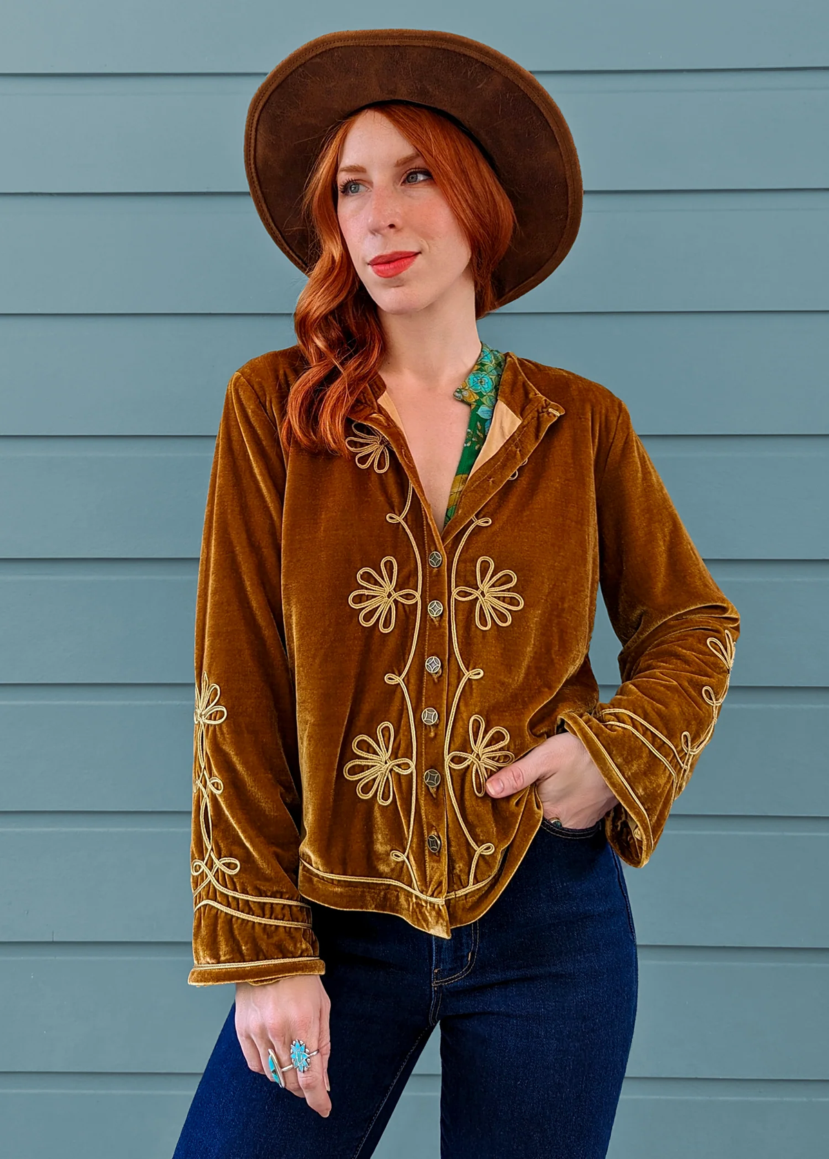 HONEY spoiling Embroidered Long Sleeve