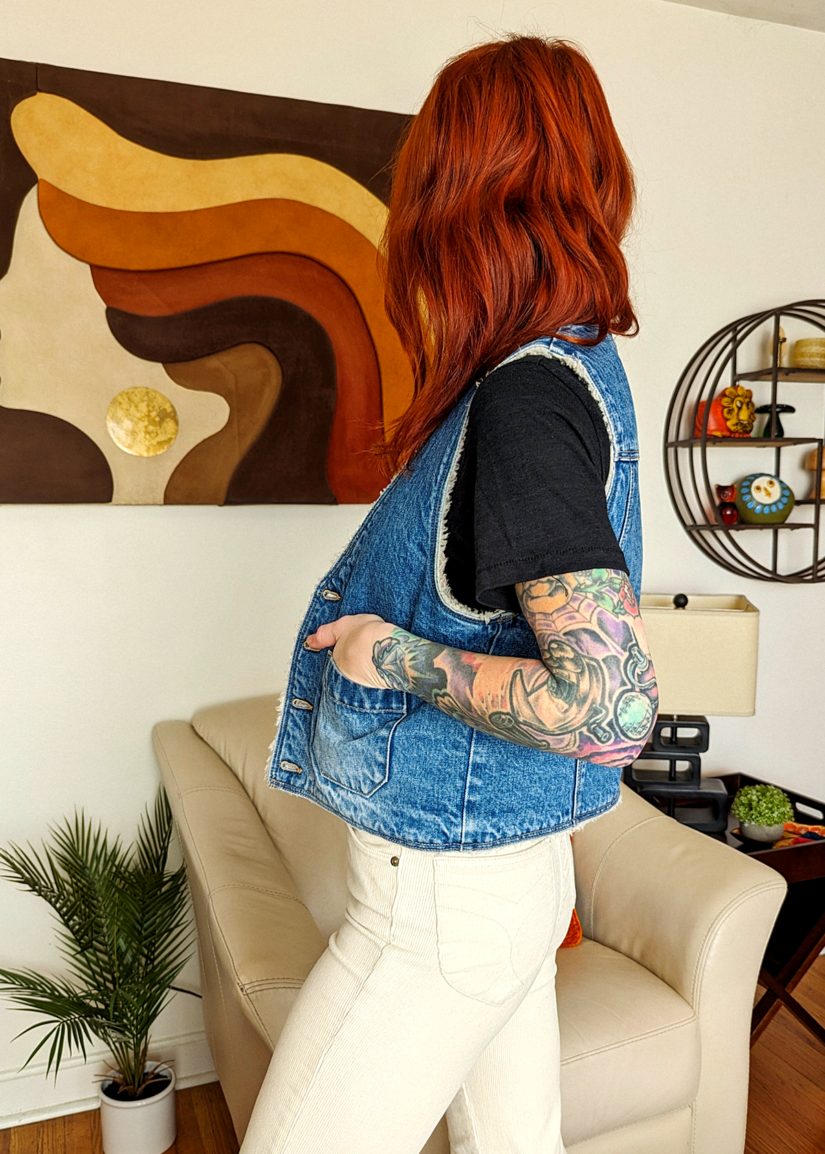 The Stevie Denim Vest by Rolla's Jeans: 70s inspired blue denim vest with cream sherpa lining. Features a boxy fit, patch sailor pockets, and a button front. Reversible! 