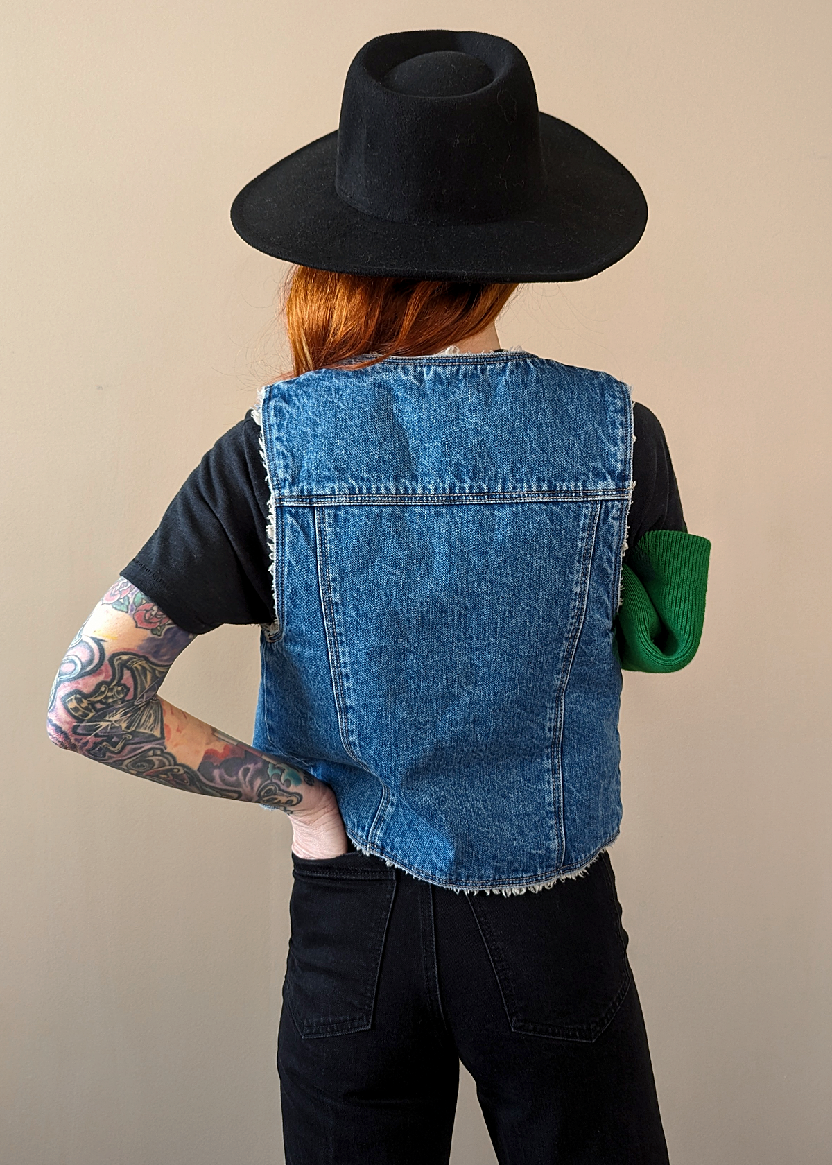 The Stevie Denim Vest by Rolla's Jeans: 70s inspired blue denim vest with cream sherpa lining. Features a boxy fit, patch sailor pockets, and a button front. Reversible! 