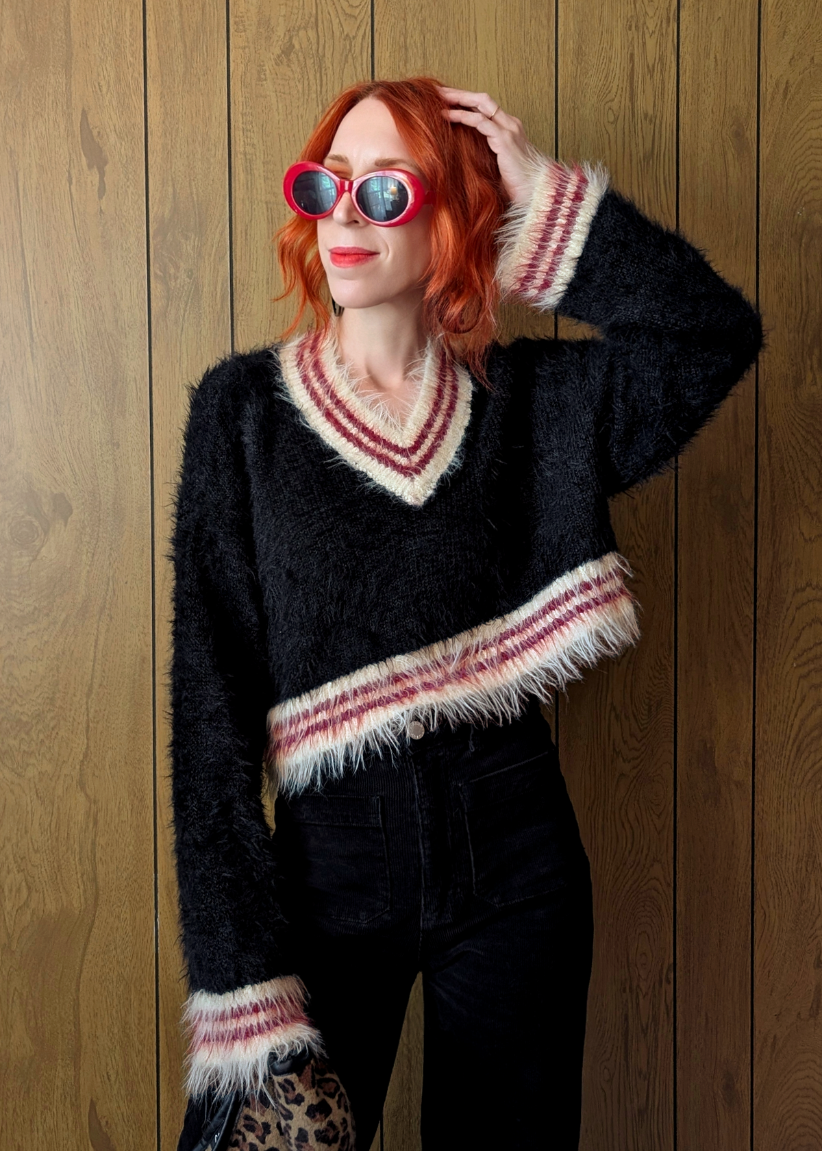 Snitch Fluffy Crop Sweater
